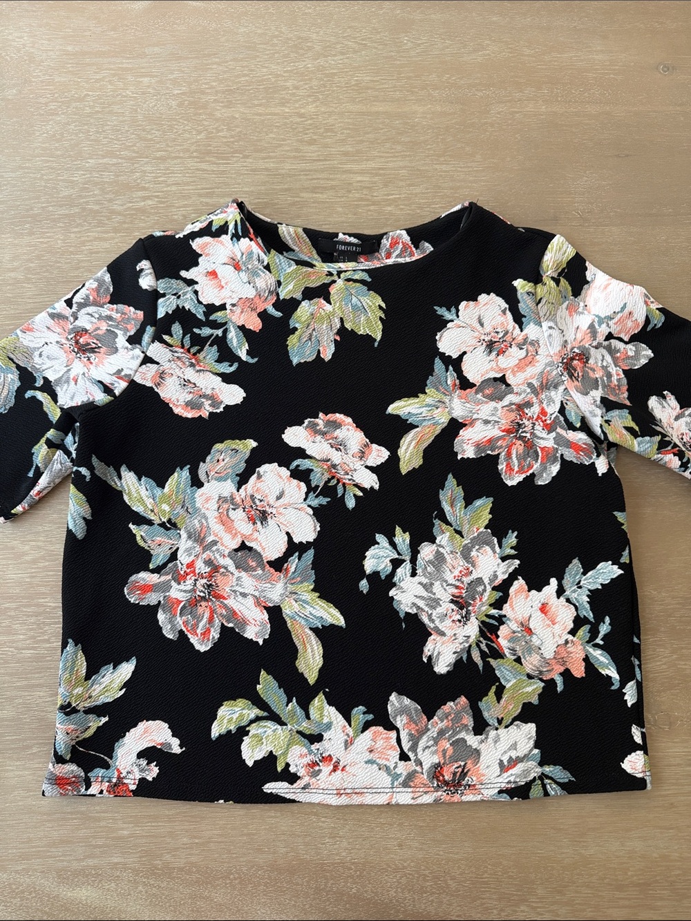 F21 Textured Floral Top | L - Picture 3 of 6